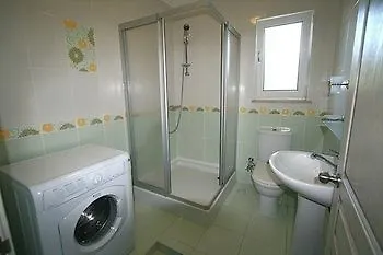 Uda Aplus * קמר